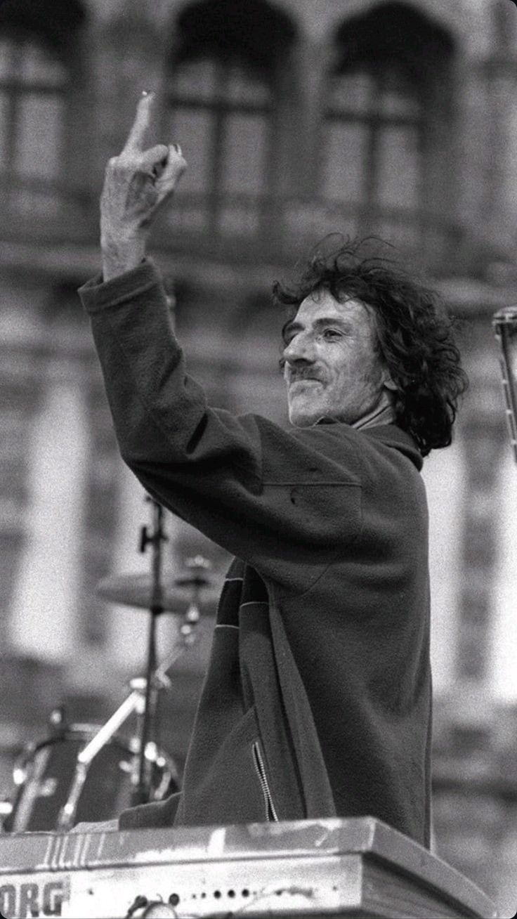 Charly García En Vivo — Rock